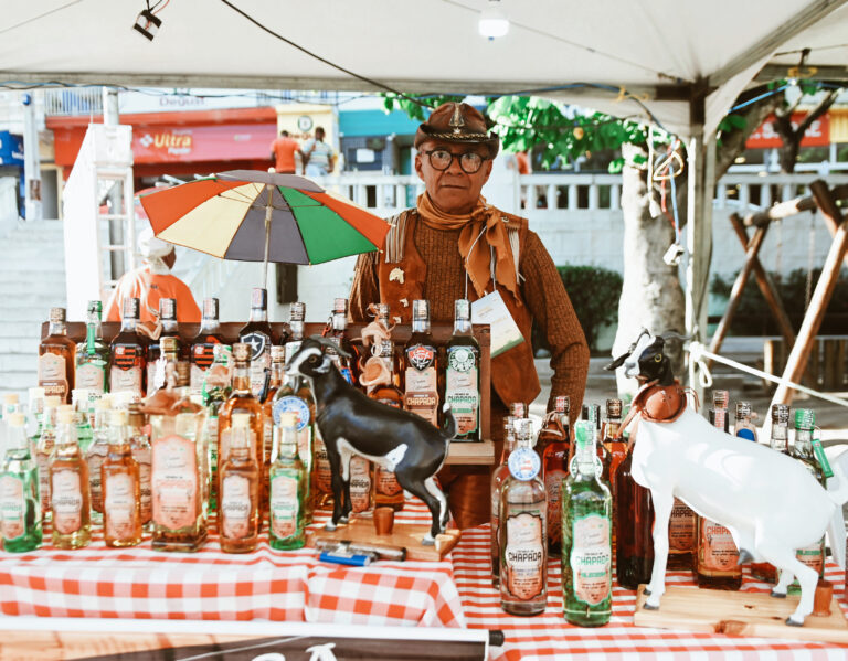 00EA5684-9325-46E1-A779-DB4D6D3E0746