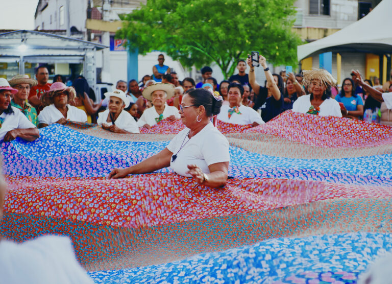 3F98E7B8-3AD3-4DE3-AB55-0300E953F07A