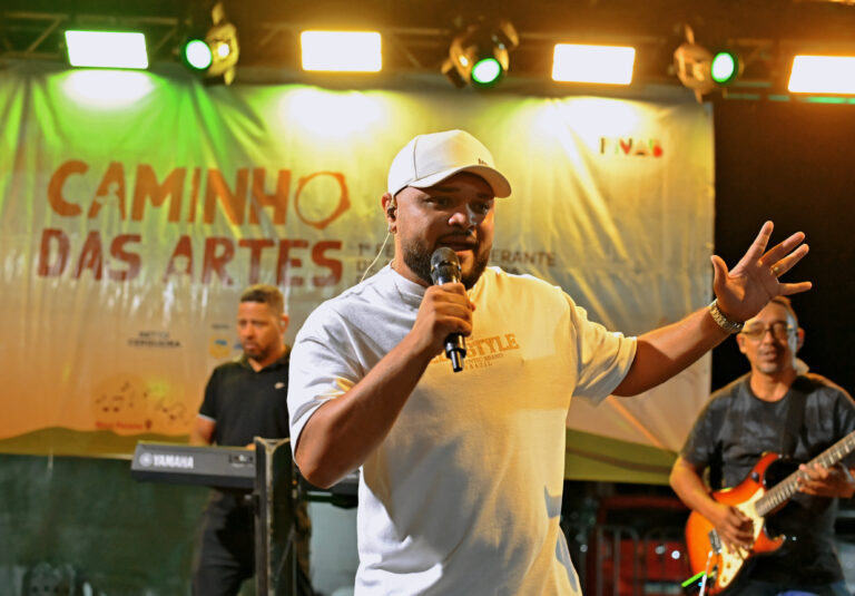 8406FD50-9CBD-4985-AEA2-2386D4D44878