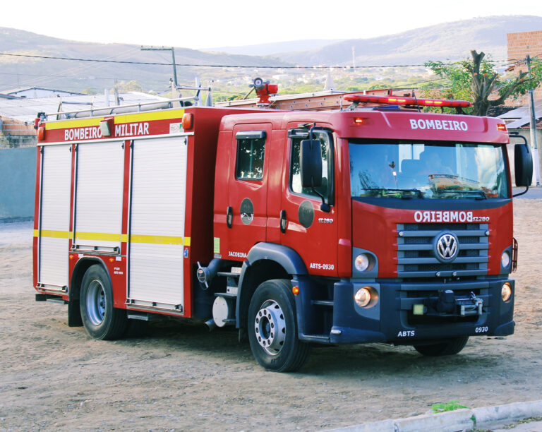 89410200-6A0A-4DD6-8FE2-ACD31A2B3044