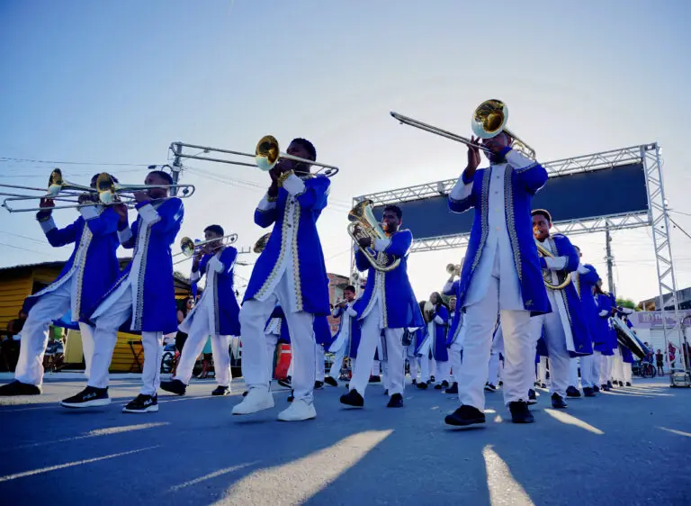 975FC411-1134-4D34-A45D-610F8118F9F0